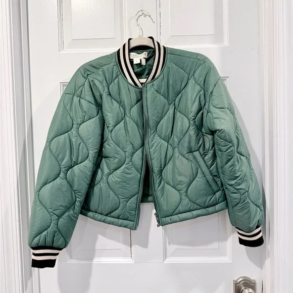 saltwater LUXE Lightweight Quilted Bomber Jacket - Sage Green - Size S - Picture 3 of 8